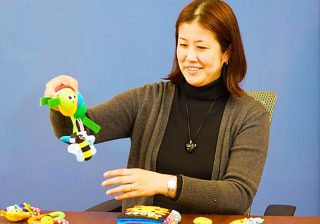 あかちゃんの発達心理学にハマった女性が楽しむ「おもちゃ人生」