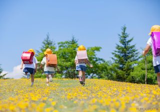 勉強が苦手な子どもが増えている？ 「成績が伸び悩む小学生」をガラリと変える親の声かけ