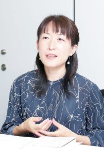 小川晶子