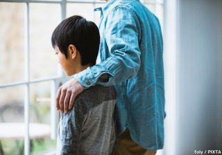 「悪気のない親の口ぐせ」で会話が苦手に…子どもから自信を奪った父の“正しさ”へのこだわり