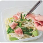 『火も包丁も使わない! はじめてのお料理BOOK 楽チンきちんとごはん編』（日東書院本社）