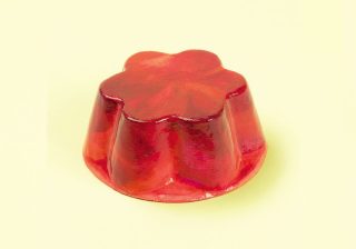 おいしそうなゼリーが実は木製？ SNS騒然の「本物そっくりの木彫り」が生まれるまで