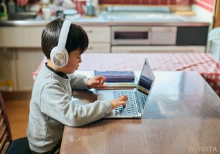 動画大好き小学生vs寝かしつけたい父　息子の返り討ち作戦には夫婦で完敗⁈【うちのアサトくん第22話】