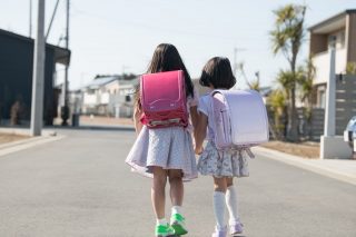 友達と遊ばなくなった娘…母が気づいた「いじめ・仲間外れ」5つのサイン