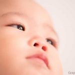 赤ちゃんの顔