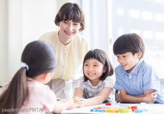 「英語が苦手だから無理…」という親でも大丈夫！ 子どもの語学力を簡単に育むコツ