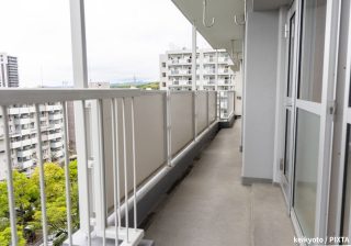 子どもはなぜ柵を乗り越える？ ベランダ転落事故を専門家が解説