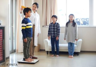 「背を高くするために治療しよう」はNG？ 思春期早発症の治療の目的と子どもへの伝え方