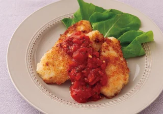 鶏むね肉なのにふわふわ！ フライパンひとつで子どもも食べやすい「ミラノ風カツレツ」レシピ