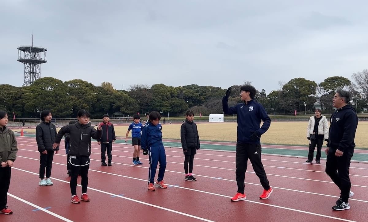 子どもの走り方ががらりと変わる「6つのコツ」は？大学教授×陸上選手のかけっこ教室レポの画像2