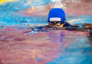 水泳前の腹痛に悩む小4息子…母が「私にもわからない」と本音を漏らした夜、わが子が話し始めた本心