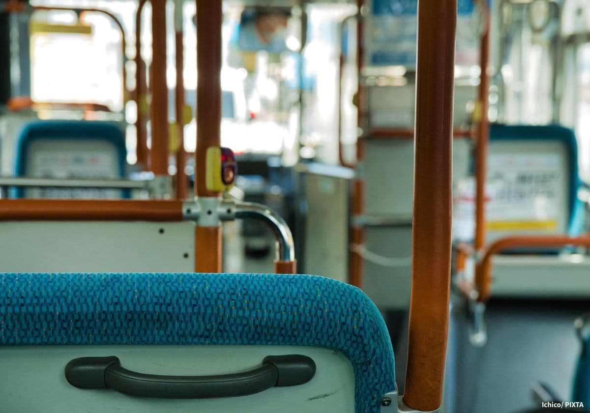 バスの車内