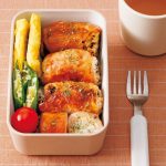 『学童弁当 月~金の5日間×6週間、30日分のマラソンレシピ』より