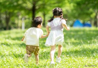 子どものO脚・X脚は自然に治る？　整形外科医が教える受診を検討すべきサイン