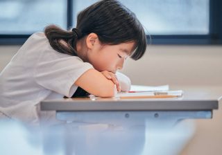 悪気のない「学校どう？」がなぜ子どもを追い詰める？　元教員が教える親が用意すべき3つの備え