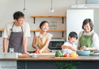 3歳の『料理やりたい！』、危ないからと止めていませんか？包丁・火なしで自立心が育つお手伝い